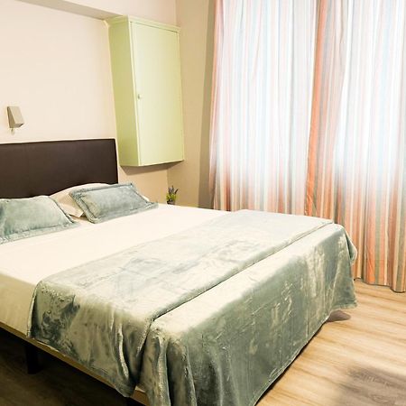Hostel Monaco Funchal  Ngoại thất bức ảnh